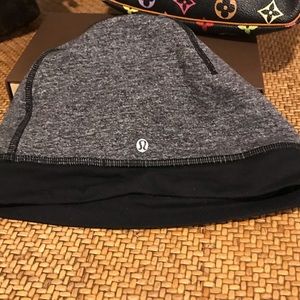 Lulu lemon beanie